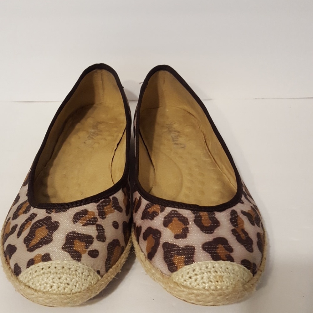 Michelle D leopard cheetah print shoes 10